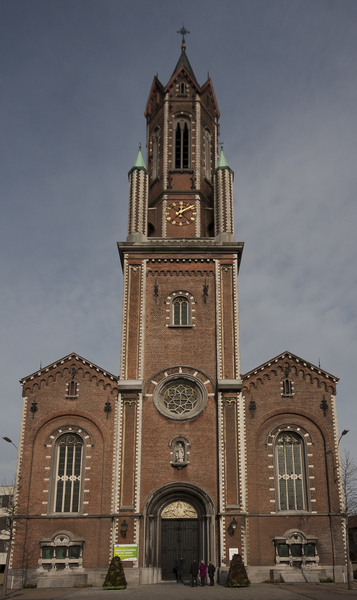 foto van de Sint-Gertrudiskerk op de Markt